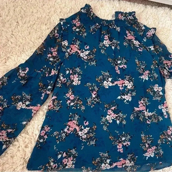 W A Y F Women Floral Blouse - size L - Picture 4 of 8